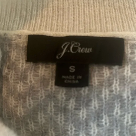J.Crew Herringbone Chevron Grey & White Print Sweater Size Small FLAWED - Picture 4 of 7